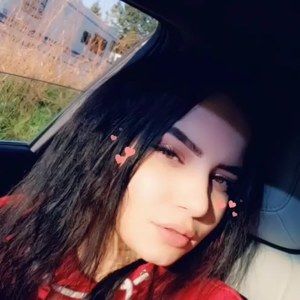 Meet your Posher, Alyssa